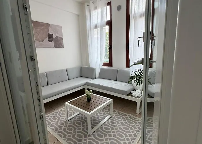 Eloise - Brand New Opening *