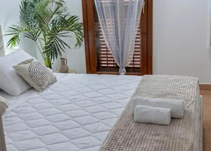 Eloise - Brand New Opening Apartamento